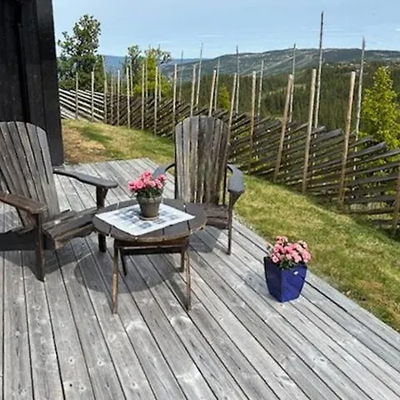 Hytte Med Panoramautsikt Over Fjellet بيت للعطل