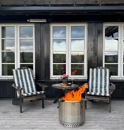With Panoramic Views Over The Mountains * 네스뷔엔